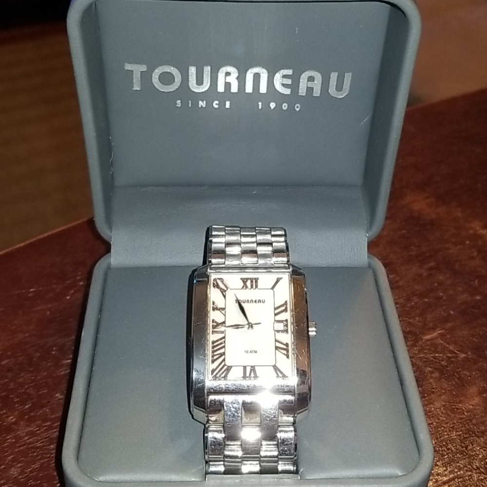 Stunning Tourneau Men's Watch. Works great, new battery!